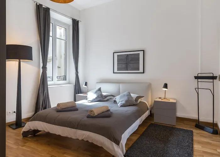 Luxueux Haussmannien Centre דירה *